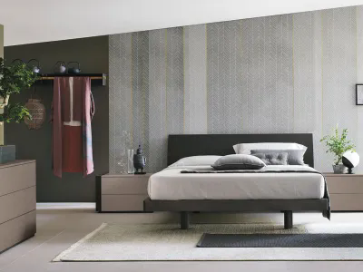 Letto con testiera Clio in legno rovere moka di Tomasella