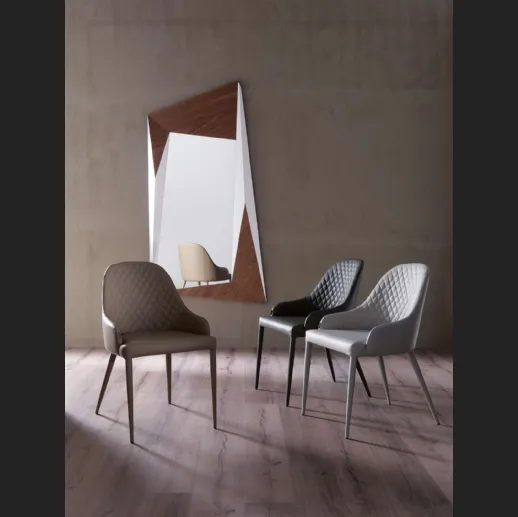 Sedia in pelle trapuntata Betta di Ozzio