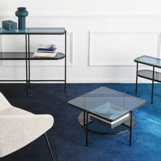 Tavolino con doppio piano in vetro e struttura in tubo di metallo Puro di Calligaris