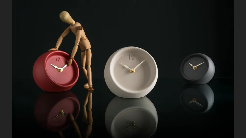 Orologio da tavolo in ceramica Senzatempo di Calligaris