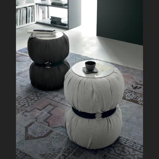 Tavolino Guccino con top in laccato e rivestimento in tessuto di Tomasella