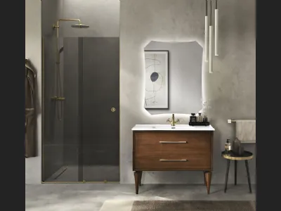 Mobile da Bagno con piedi Classic in finitura Noce chiaro con maniglia brunita e lavabo in ceramica di Bluelife