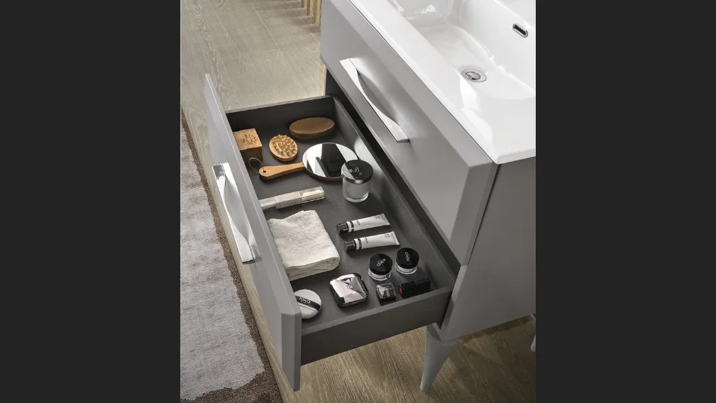 Mobile da Bagno con piedi Cleide laccato Grigio Perla con lavabo in ceramica di Bluelife