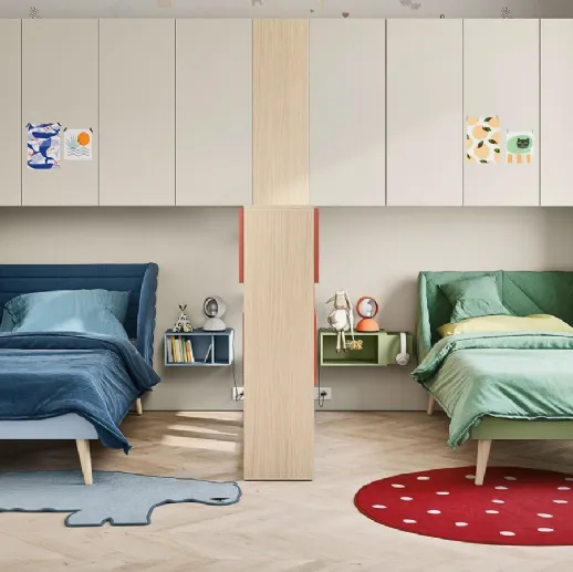 Cameretta a ponte con due letti in nicchie separate Kids space 22 in melaminico di Nidi