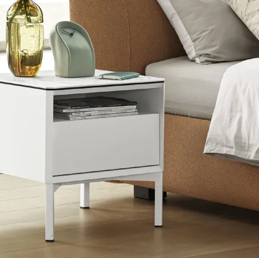 Comodino in legno laccato opaco York di Calligaris