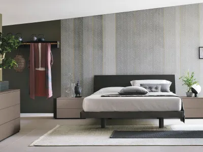 Letto con testiera Clio in legno rovere moka di Tomasella