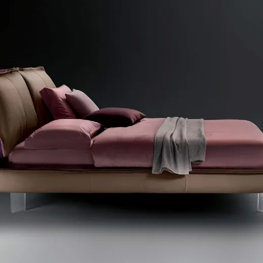 Letto Sandy Levante in pelle con testiera imbottita e piedini trasparenti di Bontempi Letti Design