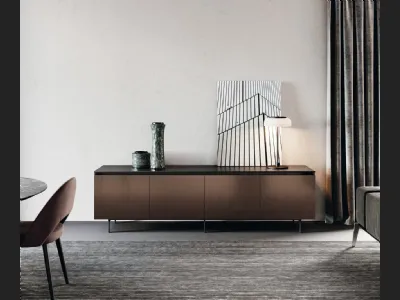 Madia in laccato finitura alluminio e top in gres nero Lab di Binova