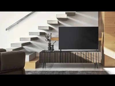 Madia Stripes a fasce verticali irregolari di Calligaris