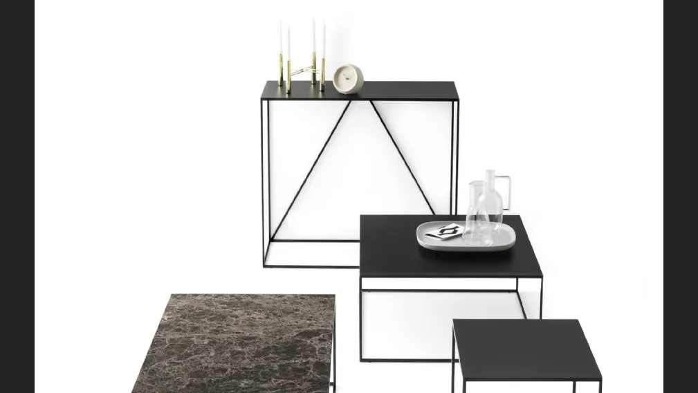 Mobile ingresso in tubo di metallo e piano in lamiera Thin di Calligaris
