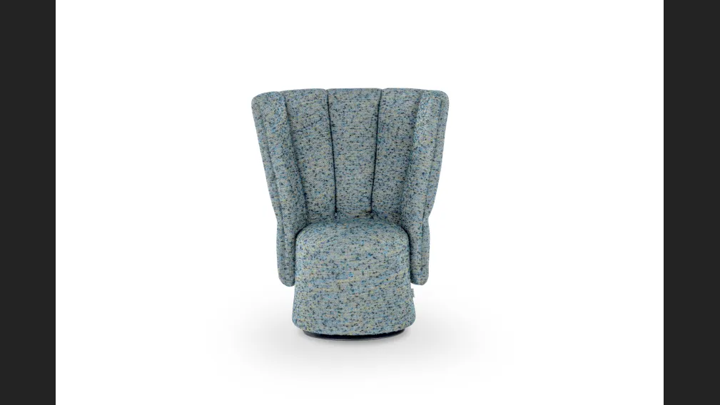 Poltroncina in tessuto con schienale alto trapuntato Vivì di Calia