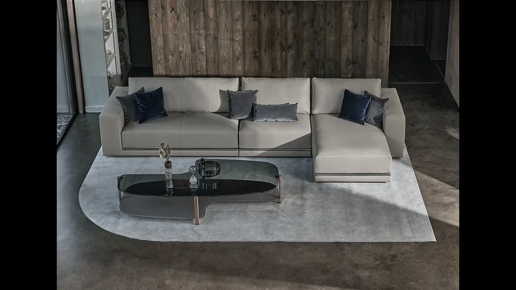 Divano in pelle con penisola Pitagora di Bontempi