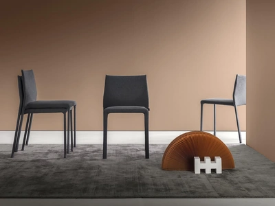 Sedia Corium in tessuto imbottito  di Alf Da Frè