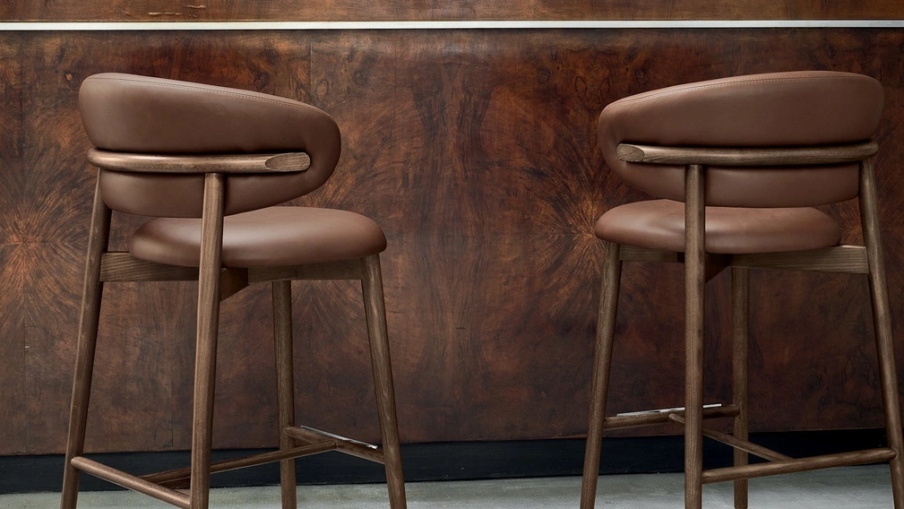 Sgabello in pelle Oleandro di Calligaris