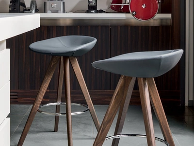 Sgabello Palm in pelle di Calligaris