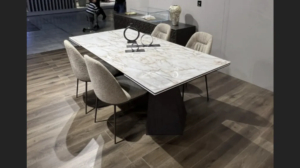 Tavolo allungabile in ceramica Axel di Ozzio
