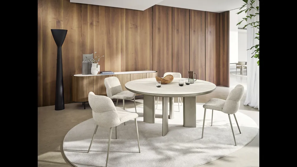 Tavolo Sandy rotondo con piano in legno di Calligaris