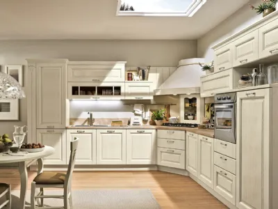Cucina Classicha Bolgheri v5 in Rovere Finitura Burro, Maniglia MX0, Top Laminato Luserna Bianco di Stosa
