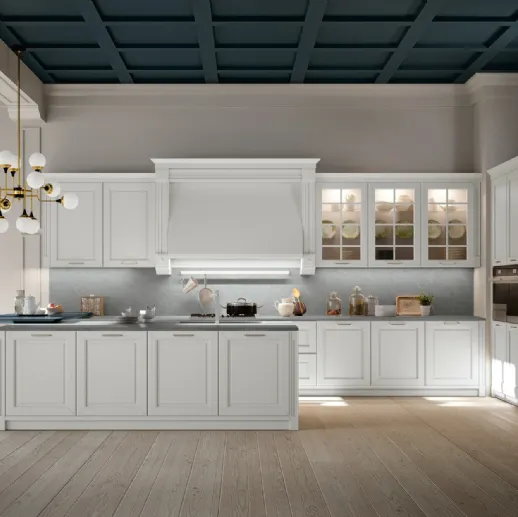 Cucina Classica Dolcevita v3 in Laccato Plata, Top Neolith Zaha Stone Silk, Piano snack in laccato Blu Nettuno, Maniglie in finitura Argento satinato di Stosa