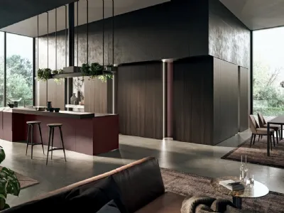 Cucina Design con isola in laccato metal Amaranto e legno con top in gres Vogue Metal 4|0 di Binova